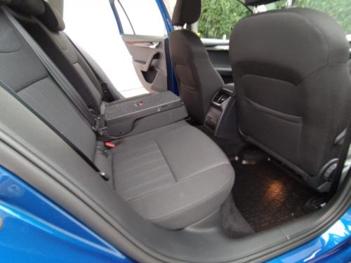 https://www.hollandrcars.cz/image_store/system/0000/0000/230_d--fotka-mobile.jpg