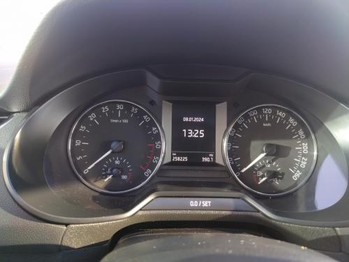 https://www.hollandrcars.cz/image_store/system/0000/0000/499_d--fotka-mobile.jpg